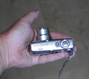 Canon Ixus 700